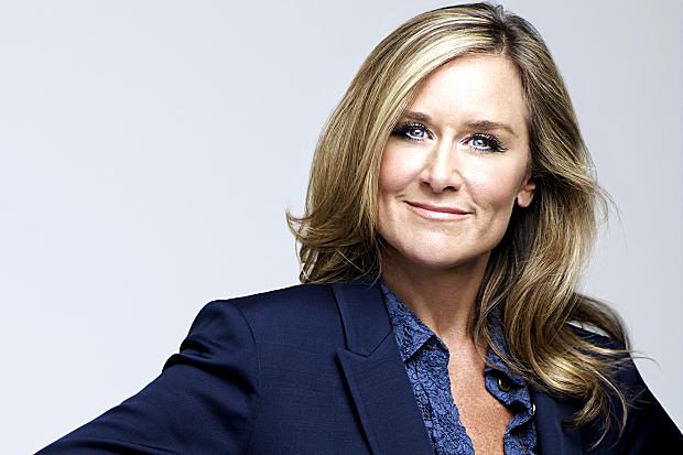 http://www.macfreak.nl/modules/news/images/Art.AngelaAhrendts1.jpg