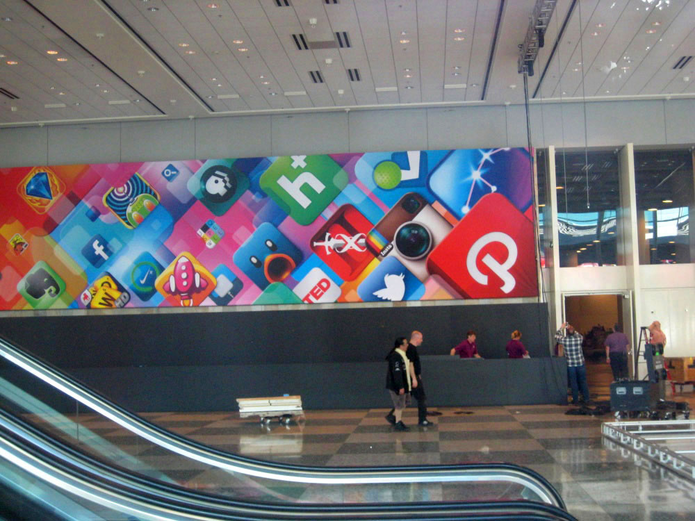 http://www.macfreak.nl/modules/news/images/Art.WWDC2012MosconeWest5.jpg