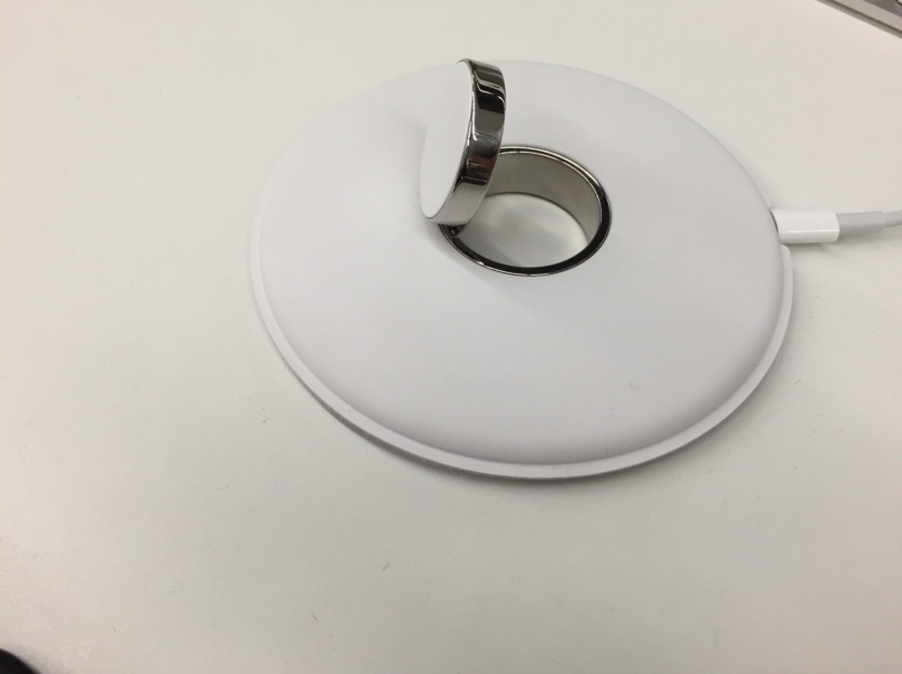 http://www.macfreak.nl/modules/news/images/zAppleWatchChargingDock-5.png