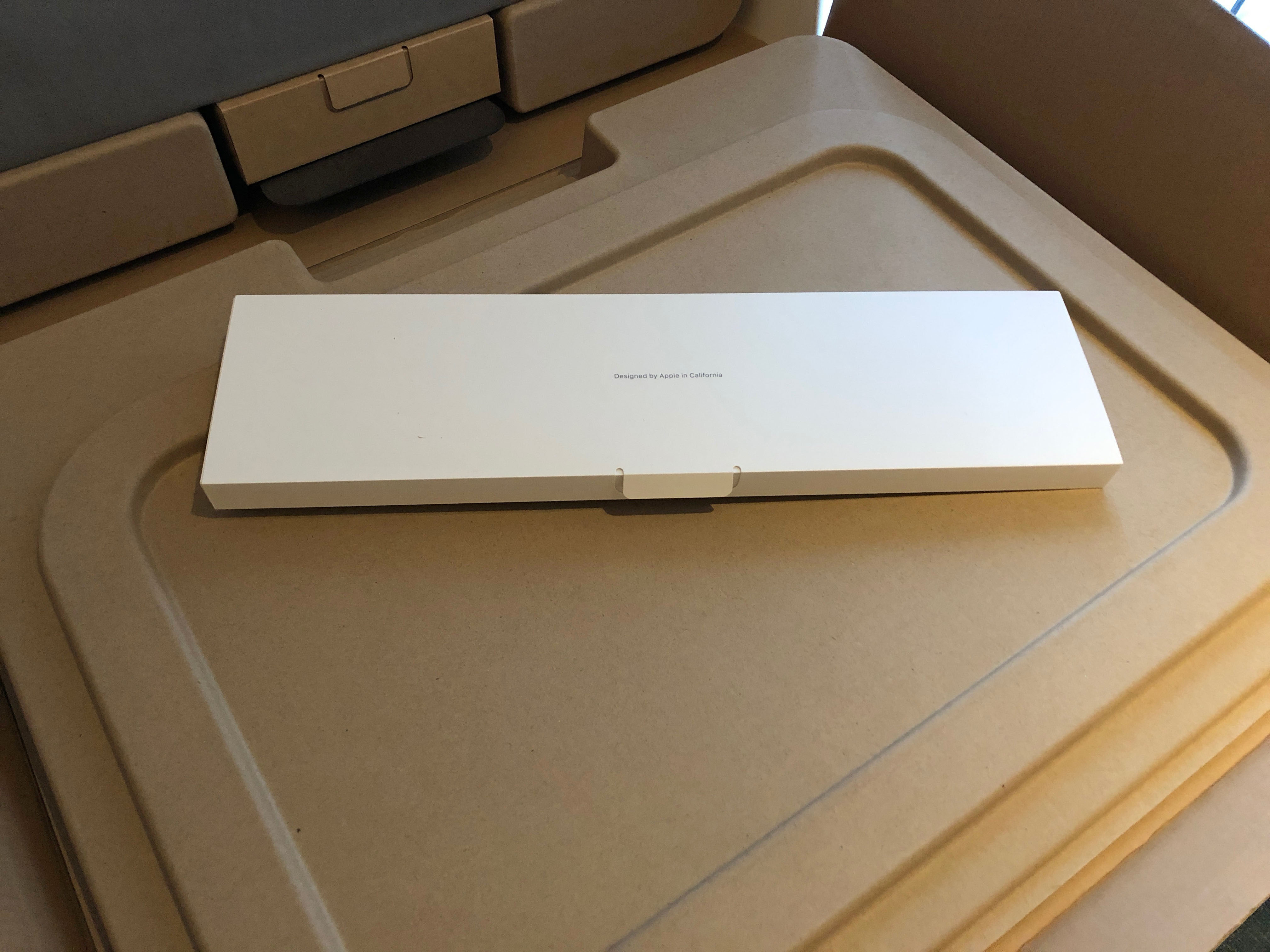http://www.macfreak.nl/modules/news/images/zArt.Uitpaksessie-iMacPro006.jpg