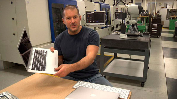 https://www.macfreak.nl/modules/news/images/Jonathan_Ive_MetMacBookAir.jpg