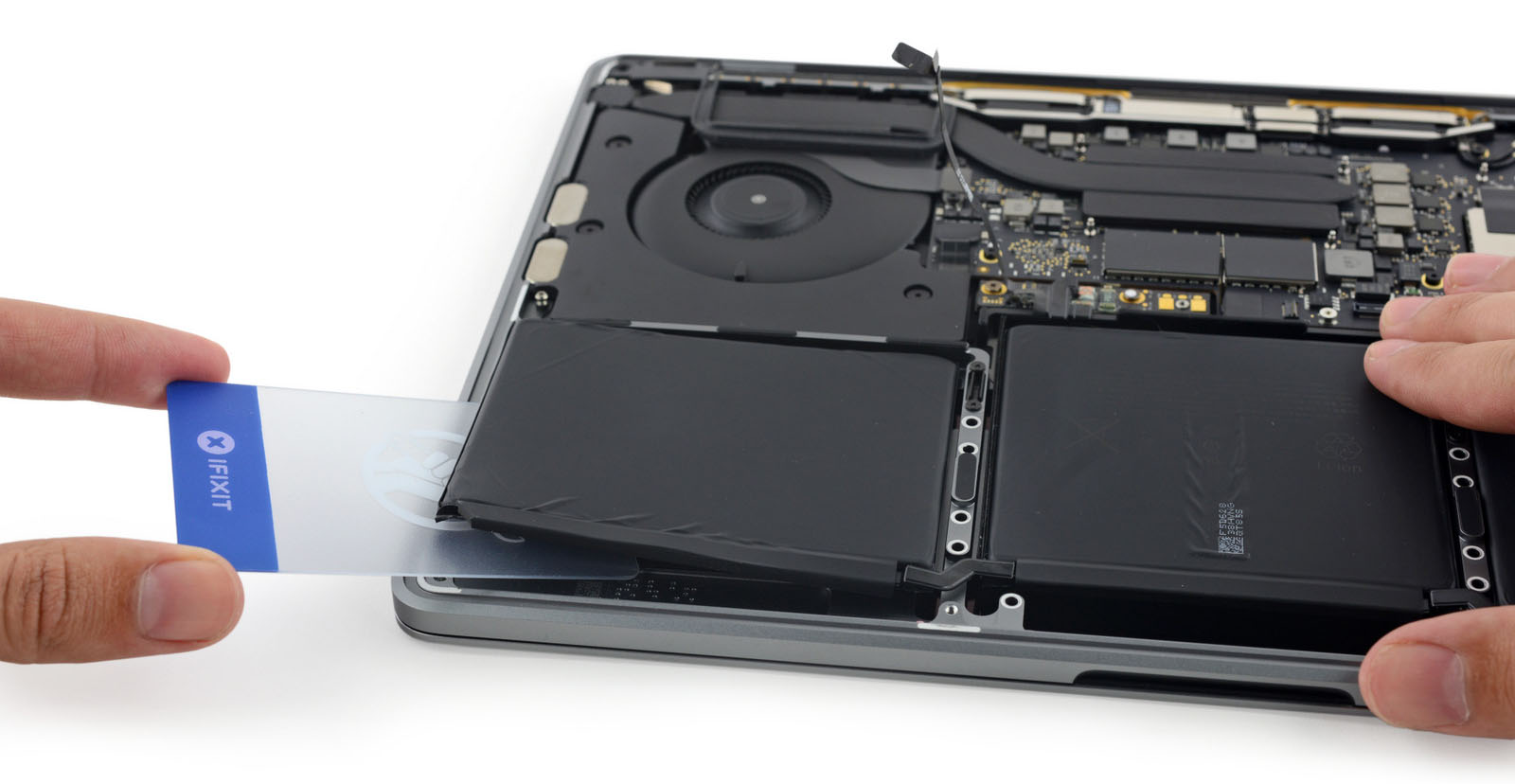 https://www.macfreak.nl/modules/news/images/MacBookPro13-inch2016-2017OpenBatterij.jpg
