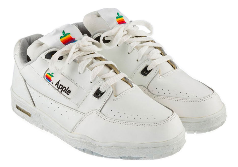 https://www.macfreak.nl/modules/news/images/zArt.Apple-sneakers.jpg