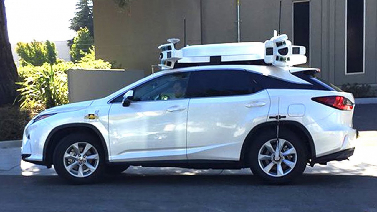 https://www.macfreak.nl/modules/news/images/zArt.AppleCar150518.jpg