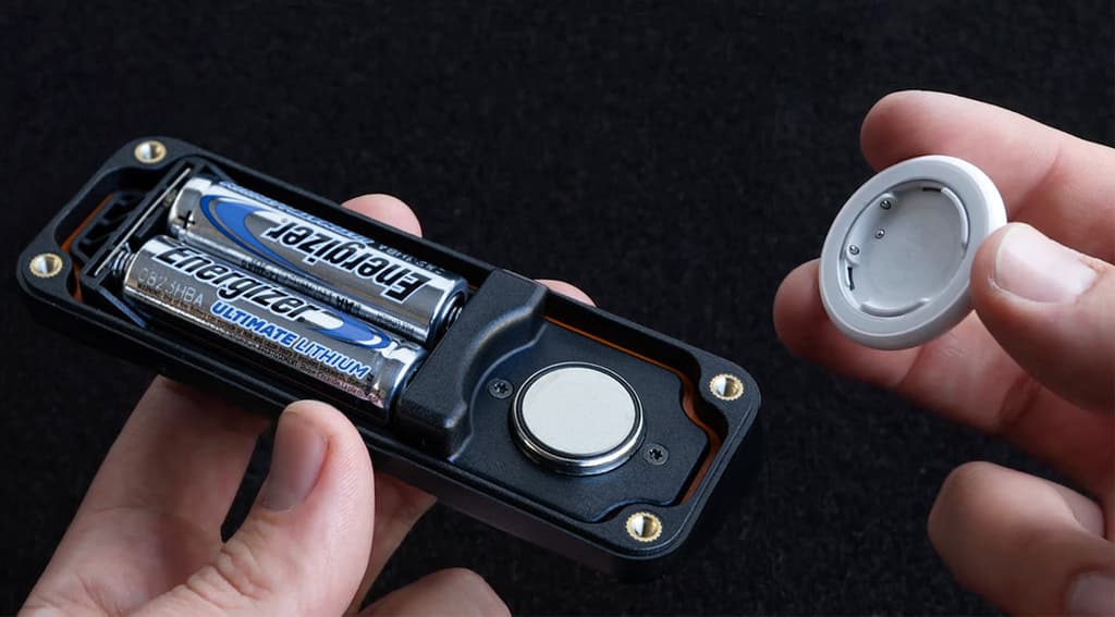 https://www.macfreak.nl/modules/news/images/zArt.ElevationLabTimeCapsuleAirTag10-YearBattery.jpg
