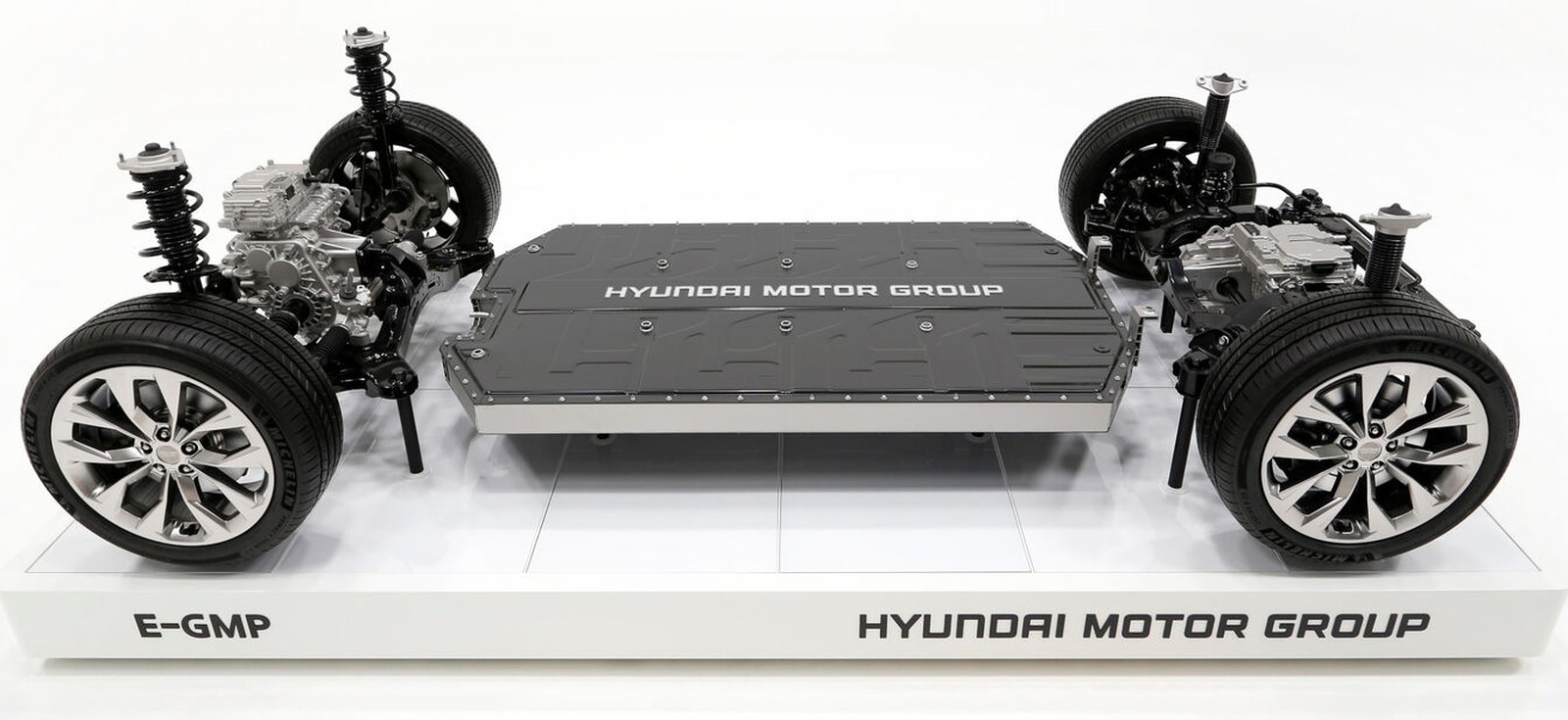 https://www.macfreak.nl/modules/news/images/zArt.HyundaiEV-platformAppleCar.jpg