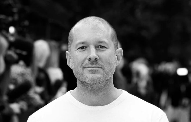 https://www.macfreak.nl/modules/news/images/zArt.JonathanIveFrontaalZwartWit.jpg