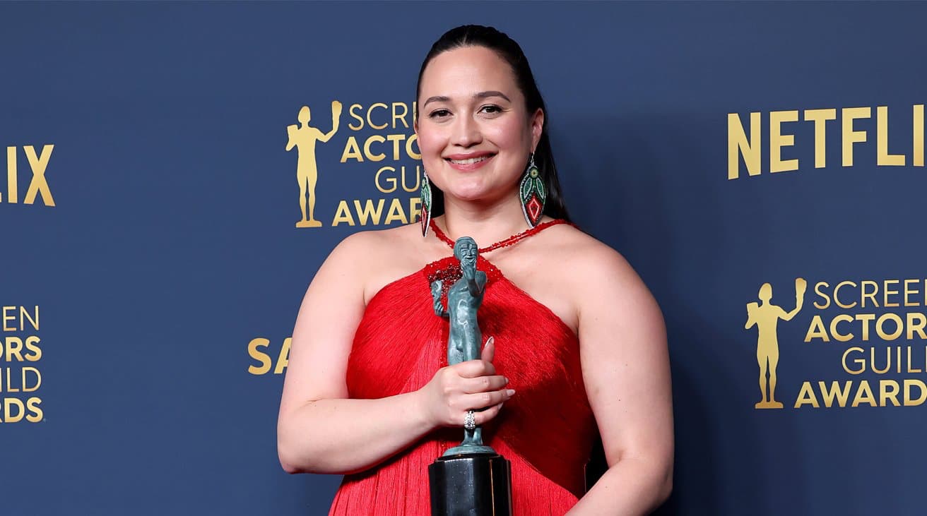 https://www.macfreak.nl/modules/news/images/zArt.LilyGladstoneScreenActorsGuildAwards.jpg