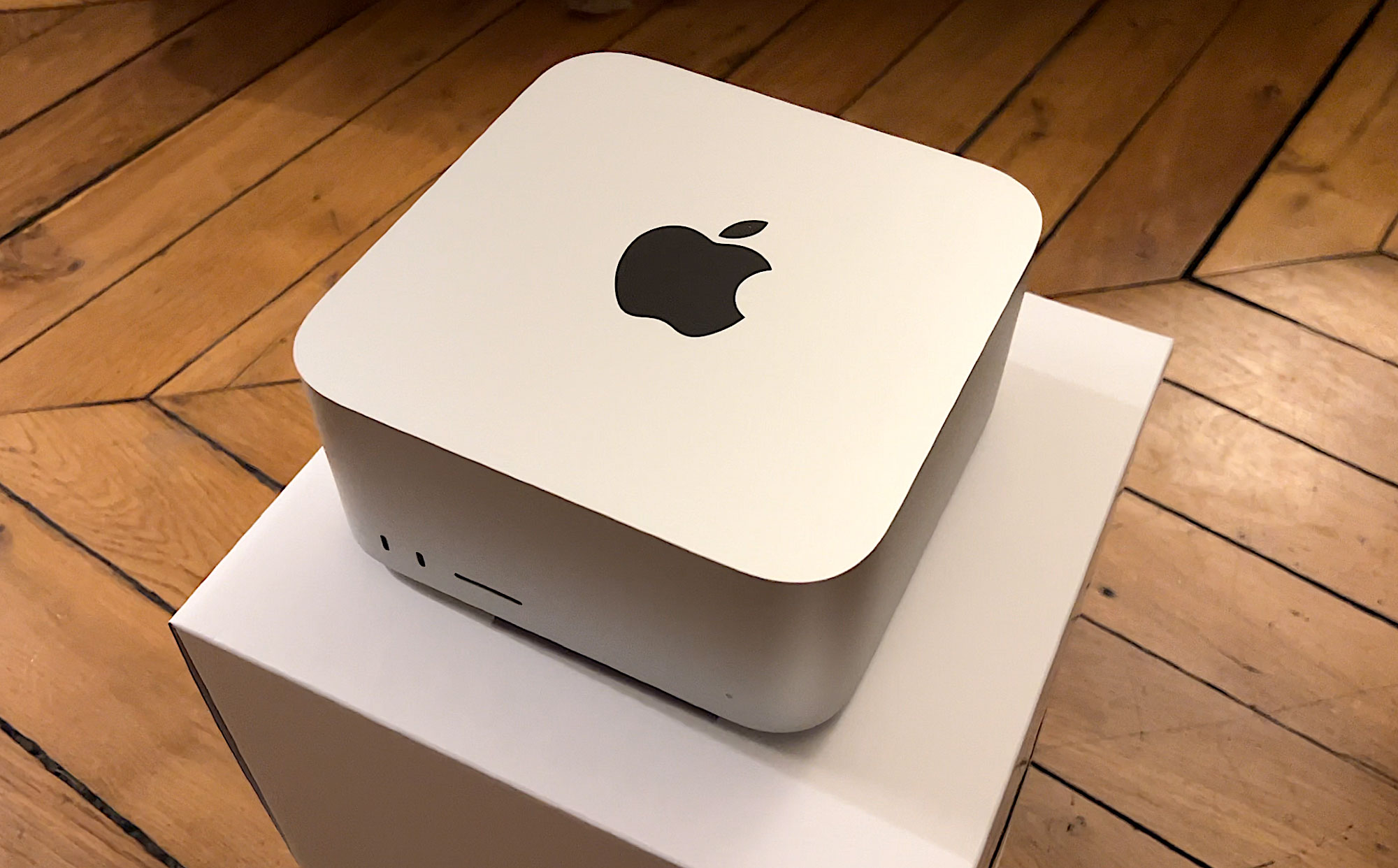 https://www.macfreak.nl/modules/news/images/zArt.MacStudioVerpakking-2.jpg