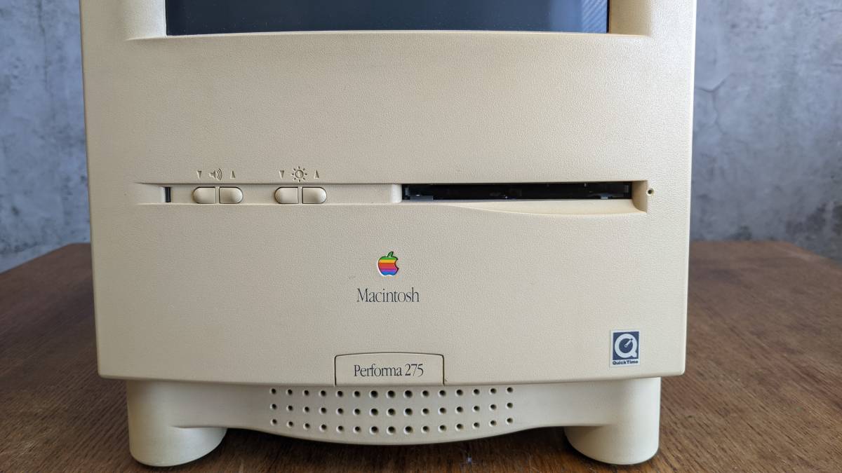 https://www.macfreak.nl/modules/news/images/zArt.Macintosh_Performa_275.jpg