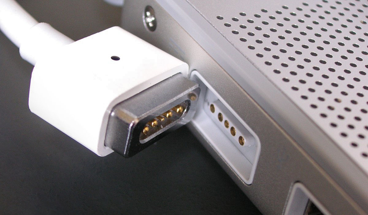 https://www.macfreak.nl/modules/news/images/zArt.MagSafe1Closeup.jpg