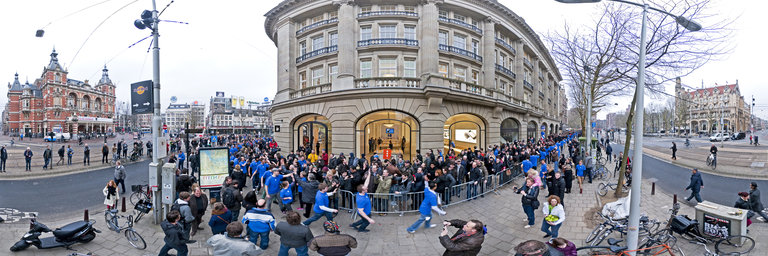 https://www.macfreak.nl/modules/news/images/zArt.Opening-Apple-Store-Amsterdam.jpg