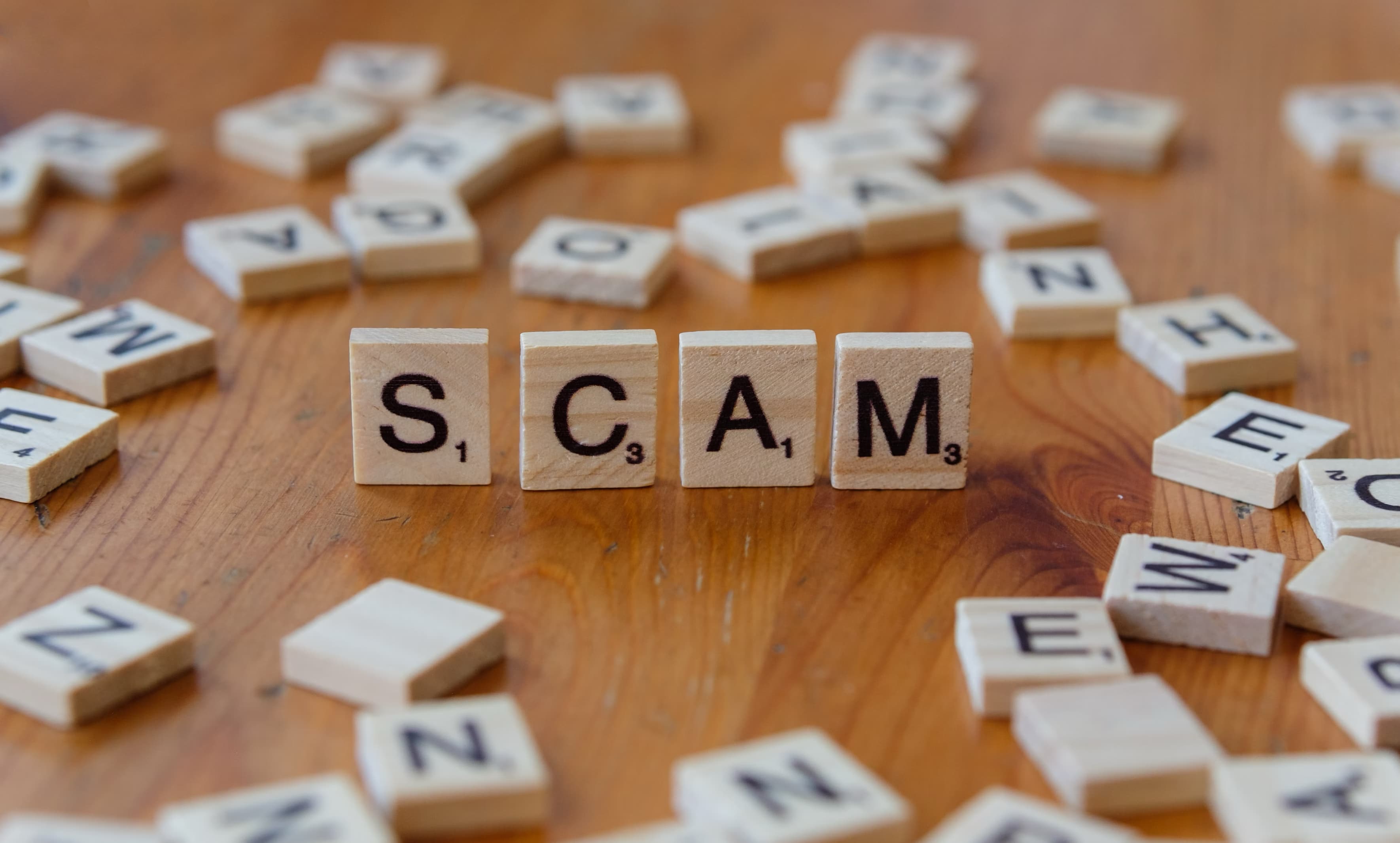 https://www.macfreak.nl/modules/news/images/zArt.ScrabbleStonesScam.jpg