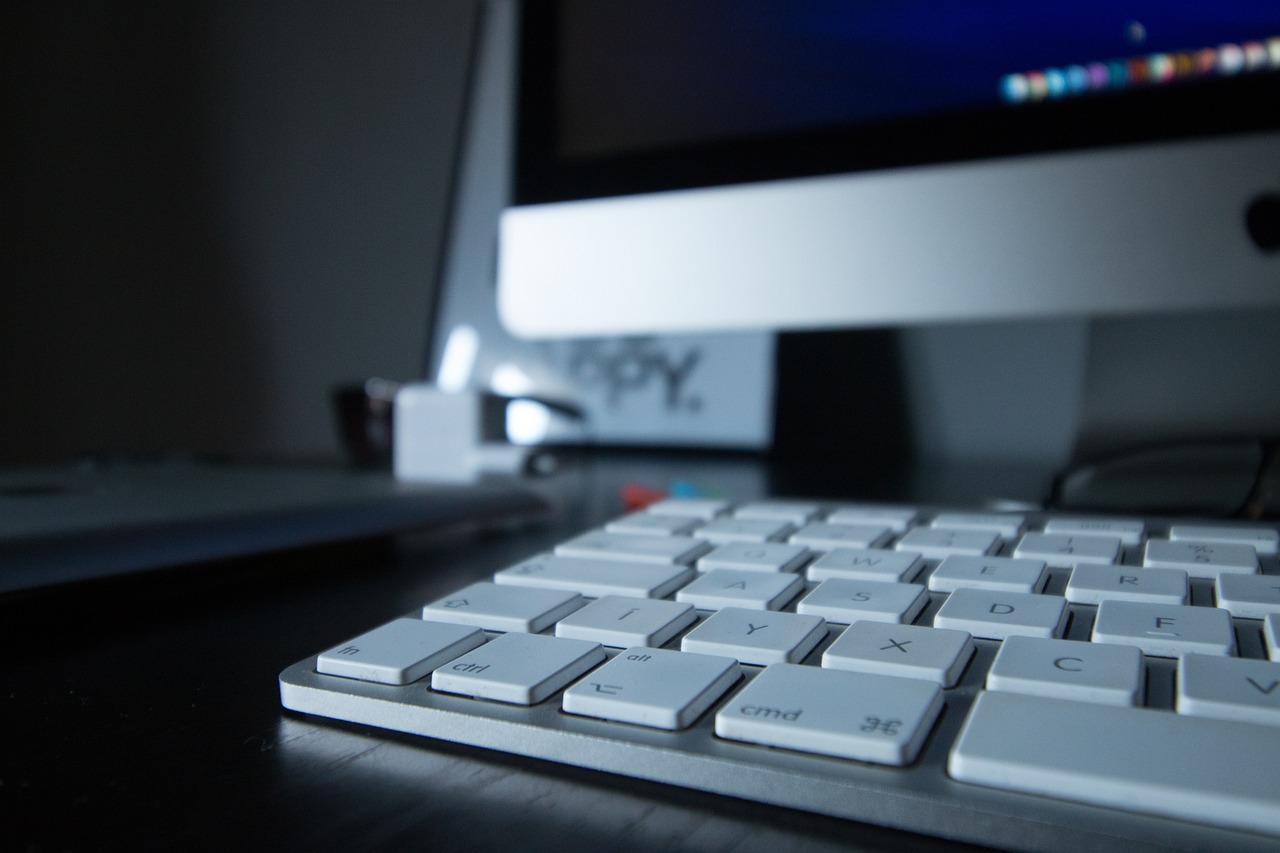 https://www.macfreak.nl/modules/news/images/zArt.iMacEnToetsenbord.jpg