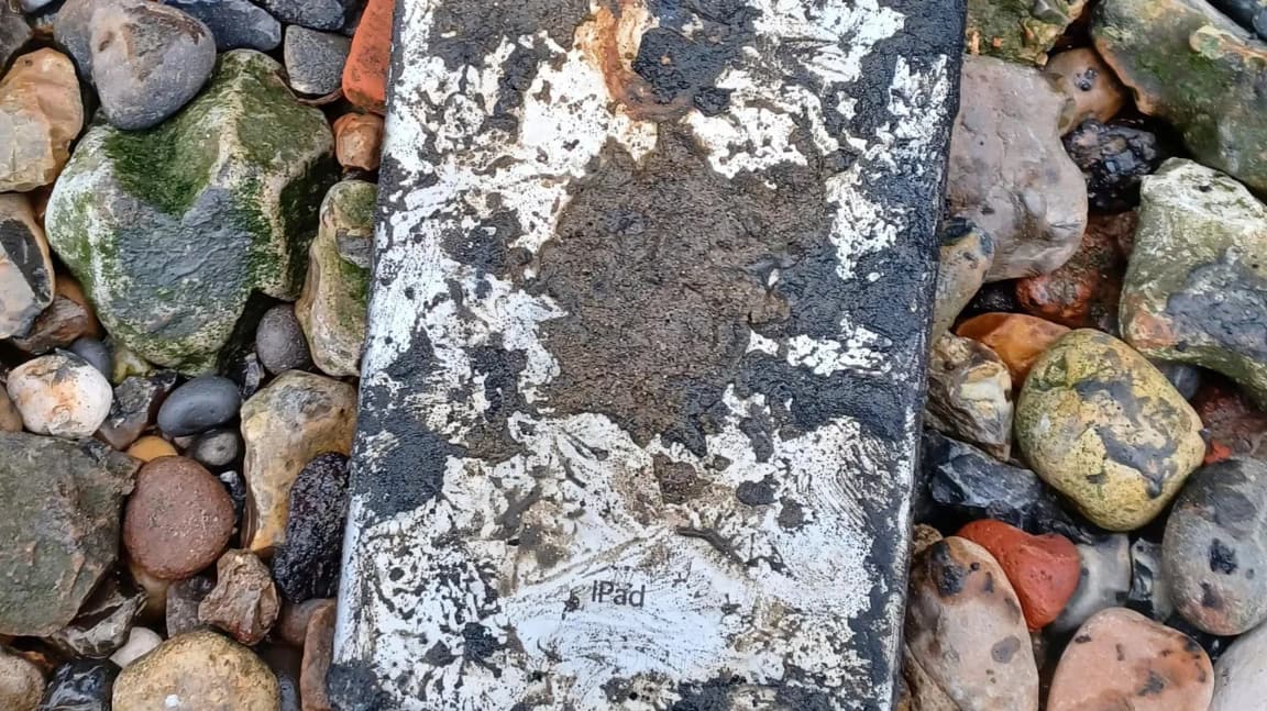 https://www.macfreak.nl/modules/news/images/zArt.iPadMurderInvestigationBottomThames.jpg