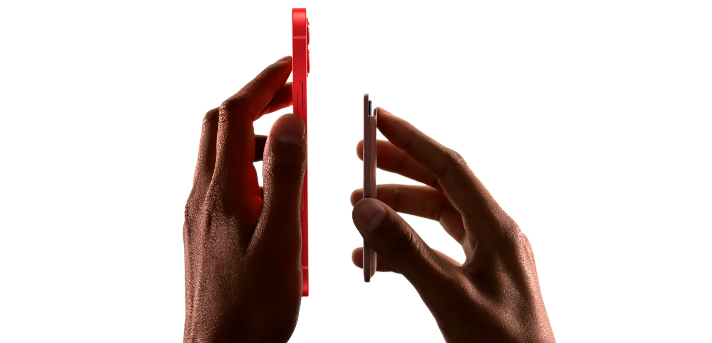 https://www.macfreak.nl/modules/news/images/zArt.iPhone12MagSafeInActie.jpg