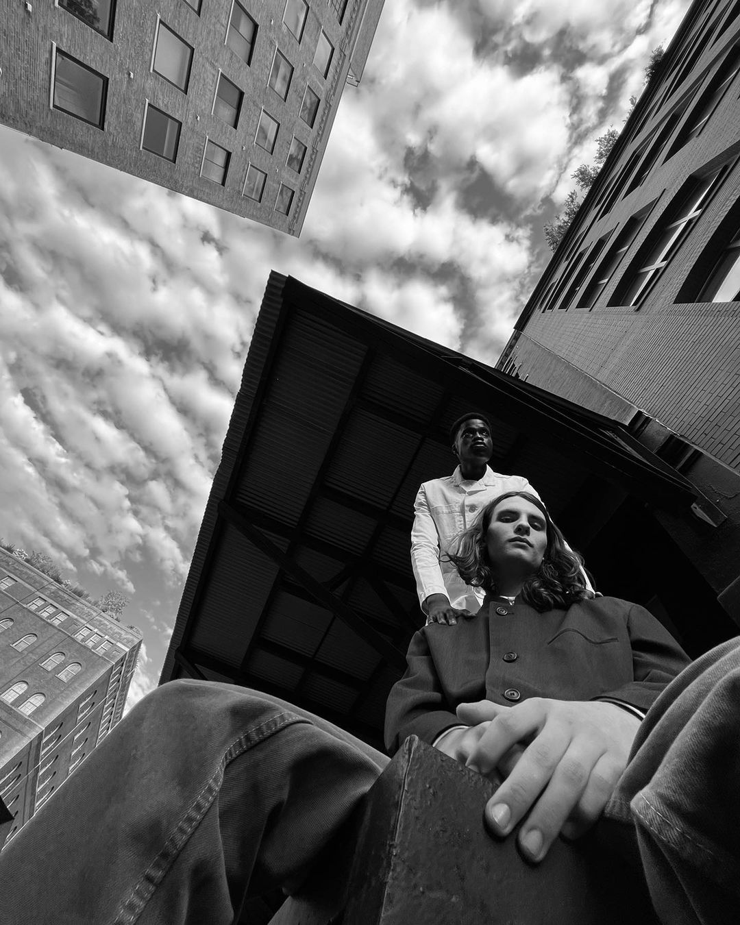 https://www.macfreak.nl/modules/news/images/zArt.iPhone13ExpandYourPerspective-1.jpg